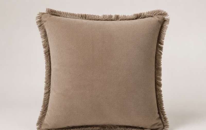 Cojín Fringe taupe 45 x 45 cm