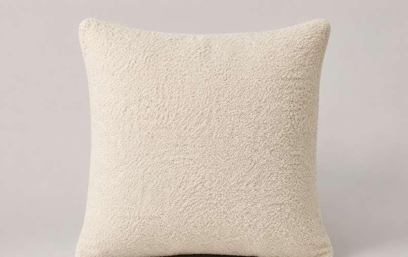 Cojín Siena bouclé crema 45 x 45 cm